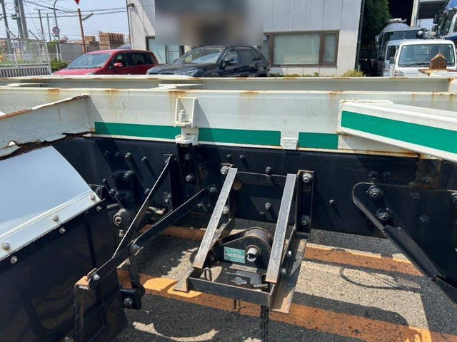 三菱ふそうスーパーグレートコンテナ専用車大型（10t）[写真09]