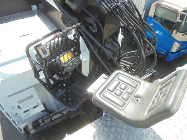 三菱ふそうスーパーグレートクレーン4段大型（10t）[写真24]