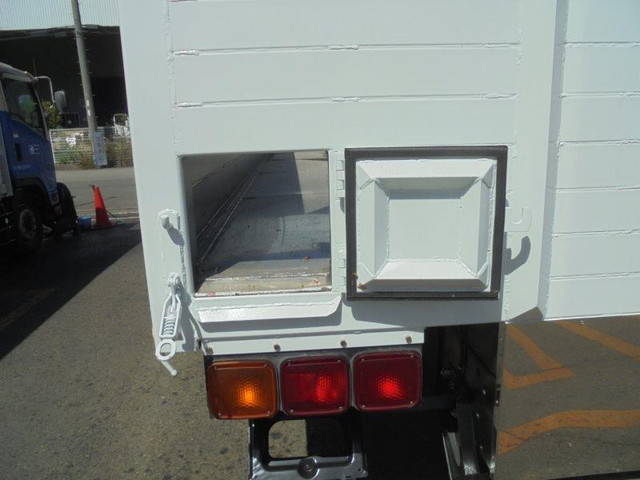 三菱ふそうスーパーグレートクレーン4段大型（10t）[写真05]