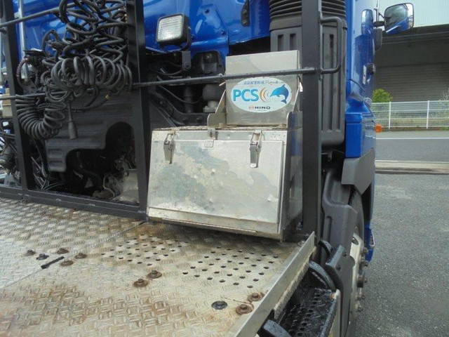 日野プロフィアトレーラーヘッド（トラクターヘッド）大型（10t）[写真10]