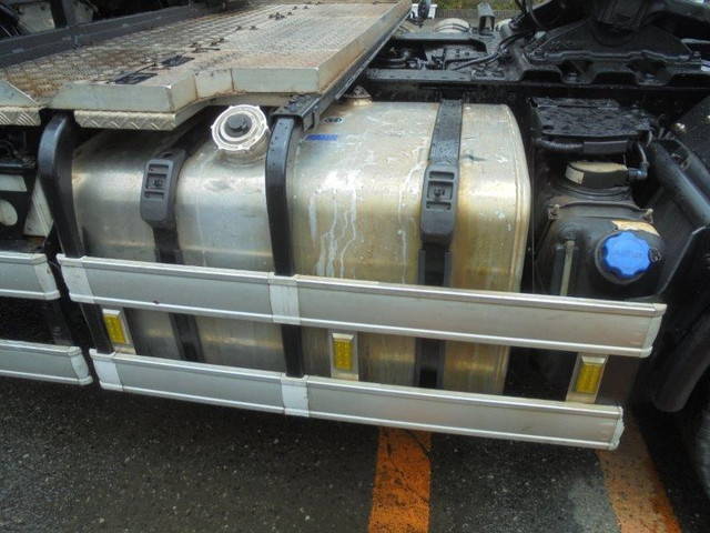 日野プロフィアトレーラーヘッド（トラクターヘッド）大型（10t）[写真11]