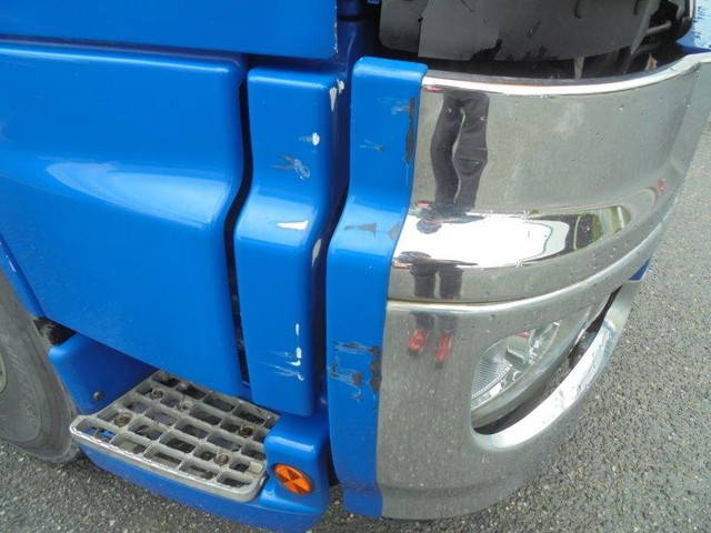 日野プロフィアトレーラーヘッド（トラクターヘッド）大型（10t）[写真15]