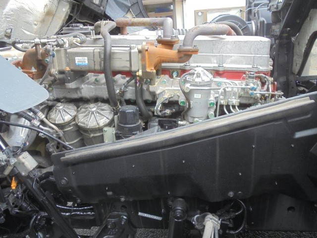 日野プロフィアトレーラーヘッド（トラクターヘッド）大型（10t）[写真19]