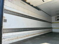 いすゞフォワード冷凍車（冷蔵車）中型（4t）[写真11]