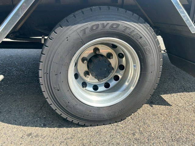 いすゞフォワード冷凍車（冷蔵車）中型（4t）[写真18]