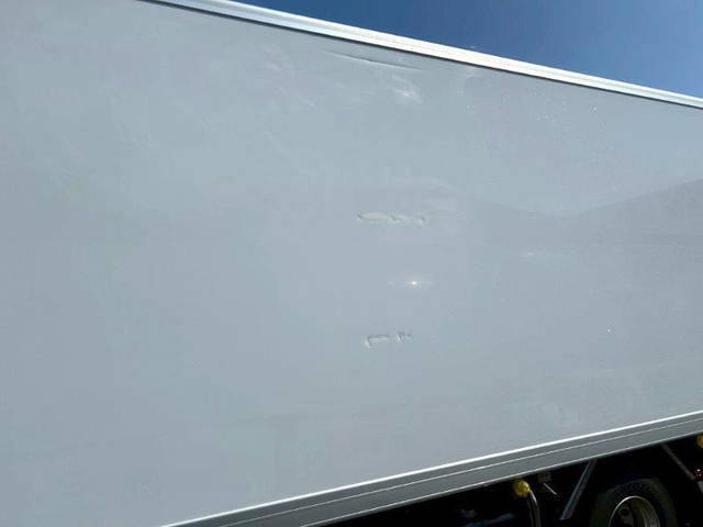 いすゞフォワード冷凍車（冷蔵車）中型（4t）[写真20]