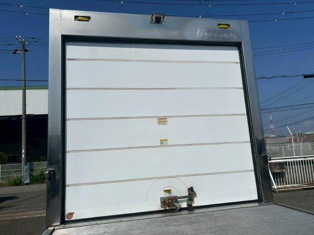 いすゞフォワード冷凍車（冷蔵車）中型（4t）[写真05]