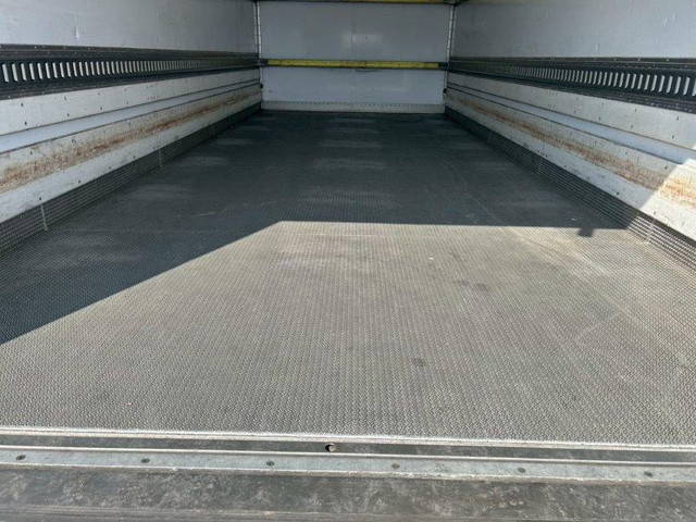 いすゞフォワード冷凍車（冷蔵車）中型（4t）[写真09]