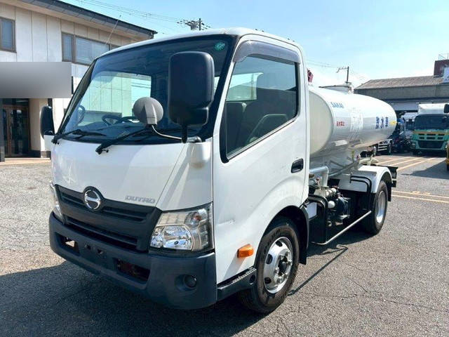 日野デュトロ散水車小型（2t・3t）[写真03]