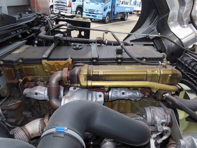 三菱ふそうスーパーグレートアルミウイング大型（10t）[写真15]