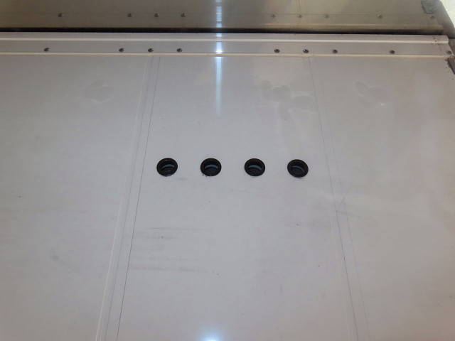 三菱ふそうスーパーグレートアルミウイング大型（10t）[写真34]