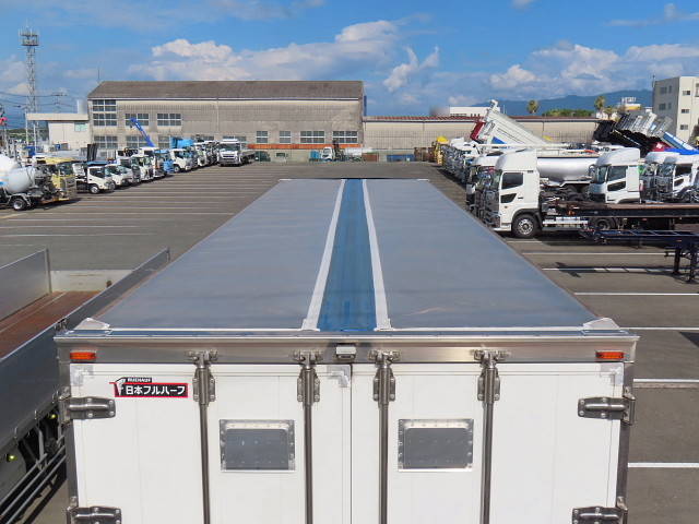 三菱ふそうスーパーグレートアルミウイング大型（10t）[写真07]