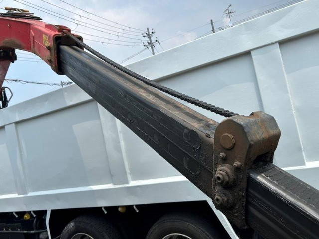 三菱ふそうファイタークレーン4段増トン（6t・8t）[写真10]