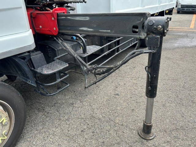 三菱ふそうファイタークレーン4段増トン（6t・8t）[写真15]