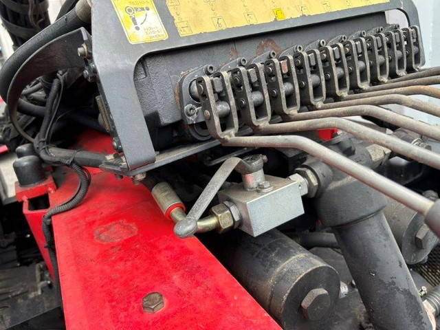 三菱ふそうファイタークレーン4段増トン（6t・8t）[写真18]