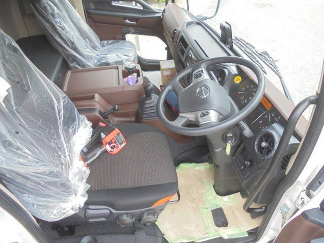 日野レンジャーセルフクレーン4段増トン（6t・8t）[写真19]