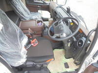 日野レンジャーセルフクレーン4段増トン（6t・8t）[写真19]