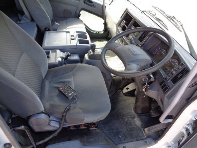 いすゞフォワードシャーシ増トン（6t・8t）[写真13]