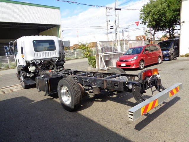 いすゞフォワードシャーシ増トン（6t・8t）[写真02]