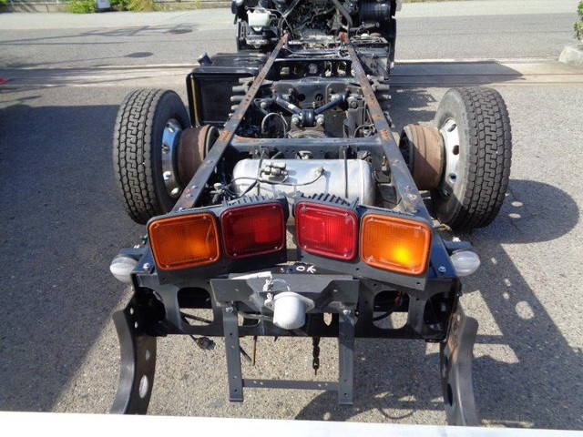 いすゞフォワードシャーシ増トン（6t・8t）[写真05]