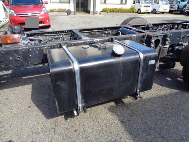 いすゞフォワードシャーシ増トン（6t・8t）[写真09]