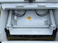 三菱ふそうキャンターパッカー車（塵芥車）小型（2t・3t）[写真12]