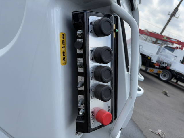 三菱ふそうキャンターパッカー車（塵芥車）小型（2t・3t）[写真15]