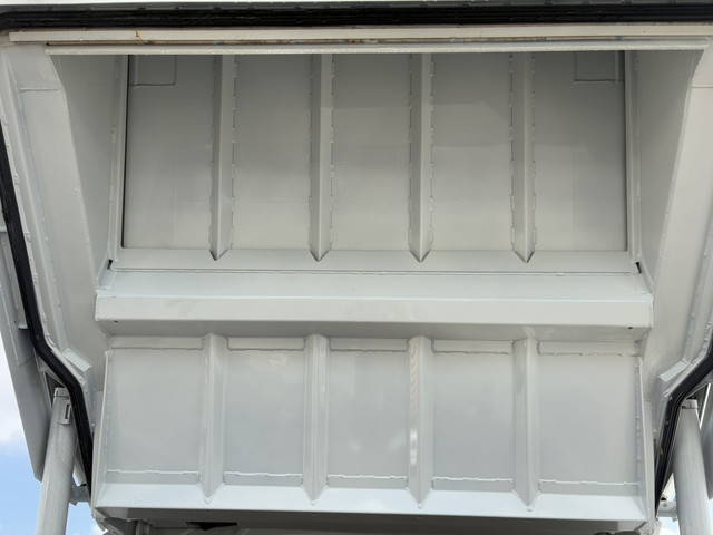 三菱ふそうキャンターパッカー車（塵芥車）小型（2t・3t）[写真20]