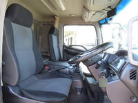 日野レンジャー冷蔵冷凍ウイング中型（4t）[写真19]