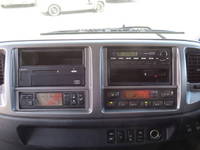 日野レンジャー冷蔵冷凍ウイング中型（4t）[写真23]