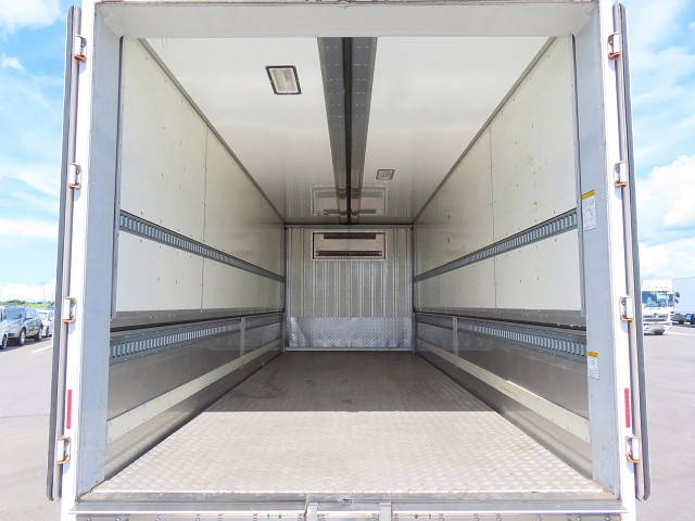 日野レンジャー冷蔵冷凍ウイング中型（4t）[写真30]