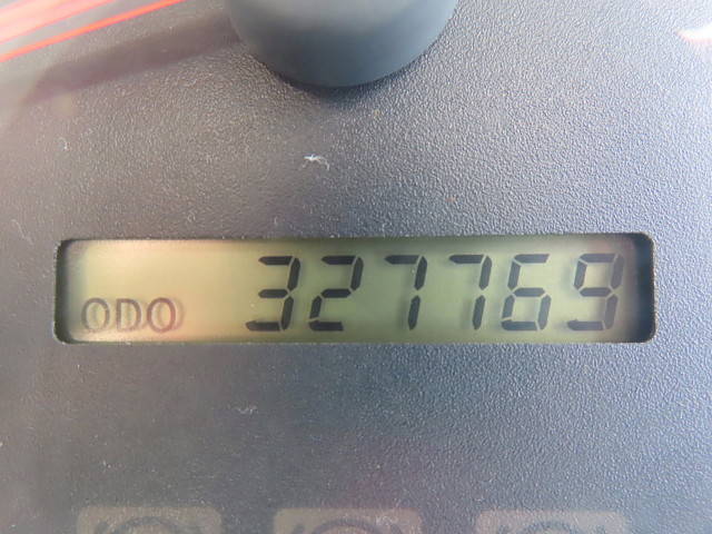 日野レンジャー冷蔵冷凍ウイング中型（4t）[写真37]