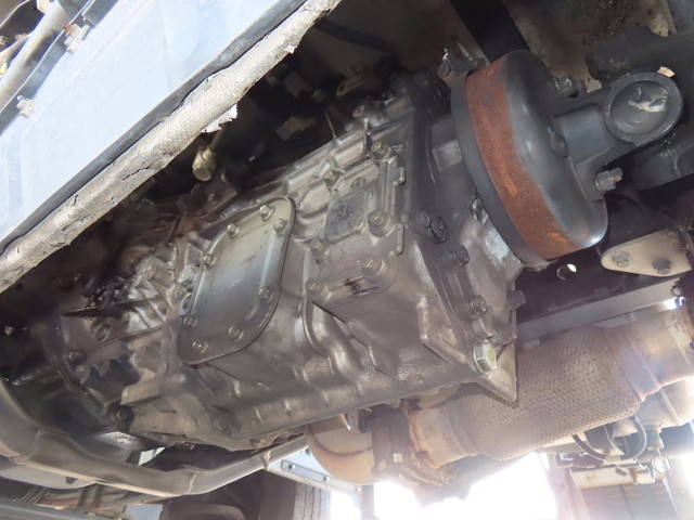 日野レンジャー冷蔵冷凍ウイング中型（4t）[写真07]