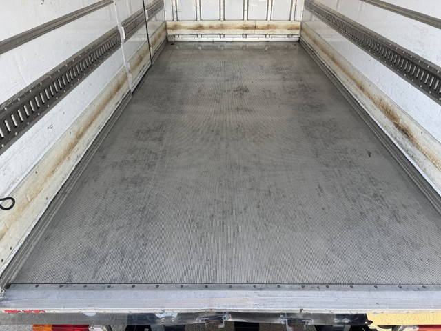 日野デュトロ冷凍車（冷蔵車）小型（2t・3t）[写真20]