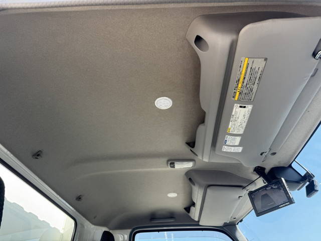 日野デュトロ冷凍車（冷蔵車）小型（2t・3t）[写真23]