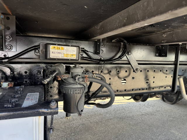 日野デュトロ冷凍車（冷蔵車）小型（2t・3t）[写真34]