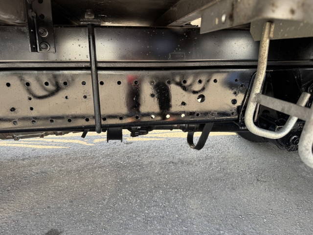 日野デュトロ冷凍車（冷蔵車）小型（2t・3t）[写真35]