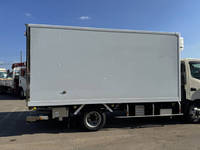 日野デュトロ冷凍車（冷蔵車）小型（2t・3t）[写真09]