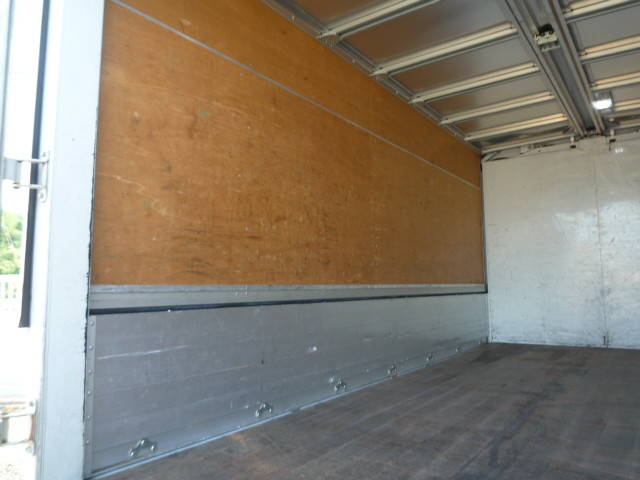 三菱ふそうキャンターアルミウイング小型（2t・3t）[写真10]