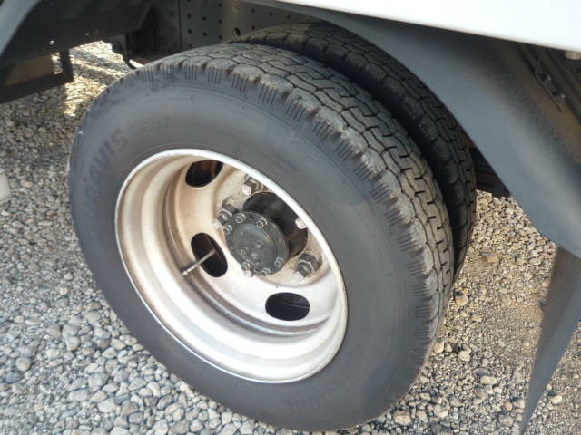 三菱ふそうキャンターアルミウイング小型（2t・3t）[写真13]