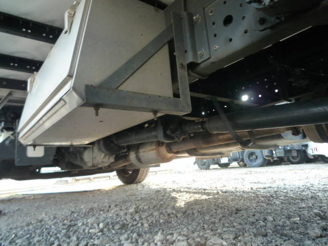 三菱ふそうキャンターアルミウイング小型（2t・3t）[写真18]