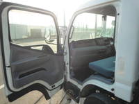 三菱ふそうキャンターアルミウイング小型（2t・3t）[写真30]