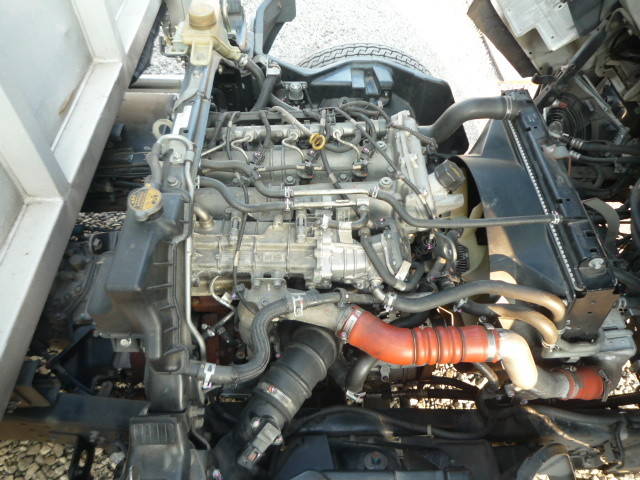 三菱ふそうキャンターアルミウイング小型（2t・3t）[写真35]