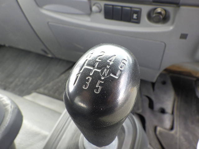 いすゞフォワードダンプ中型（4t）[写真31]