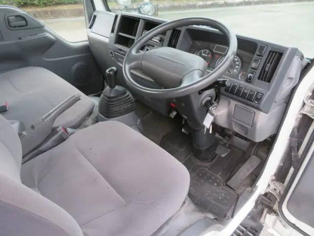 いすゞエルフ平ボディ小型（2t・3t）[写真10]