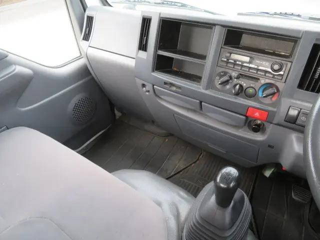 いすゞエルフ平ボディ小型（2t・3t）[写真14]