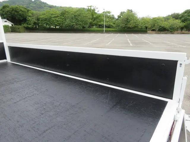 いすゞエルフ平ボディ小型（2t・3t）[写真22]