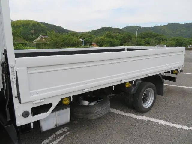 いすゞエルフ平ボディ小型（2t・3t）[写真24]