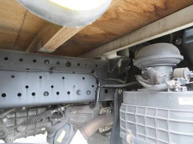 いすゞエルフ平ボディ小型（2t・3t）[写真32]