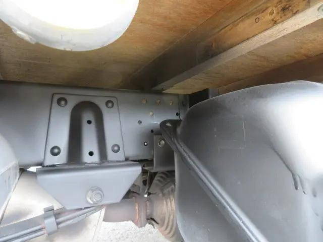 いすゞエルフ平ボディ小型（2t・3t）[写真34]